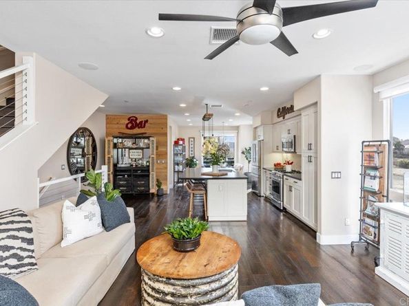 2517 State Street, Carlsbad CA 92008