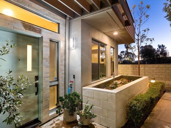 2517 State Street, Carlsbad CA 92008