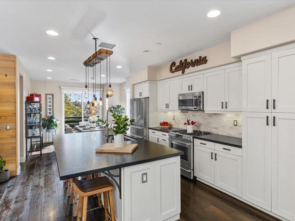 2517 State Street, Carlsbad CA 92008