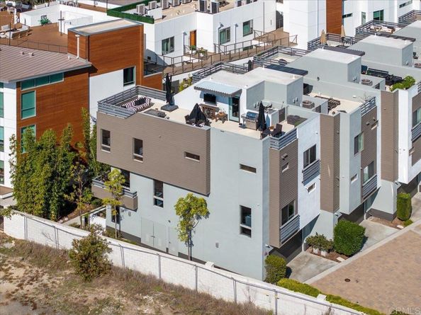 2517 State Street, Carlsbad CA 92008