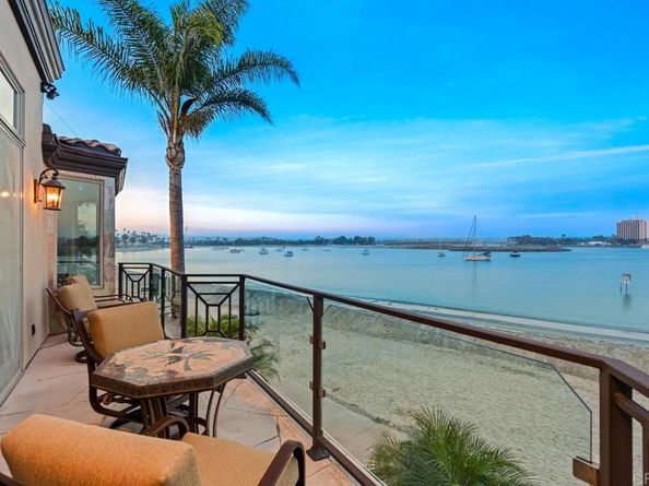 2741 Bayside Walk, San Diego CA 92109