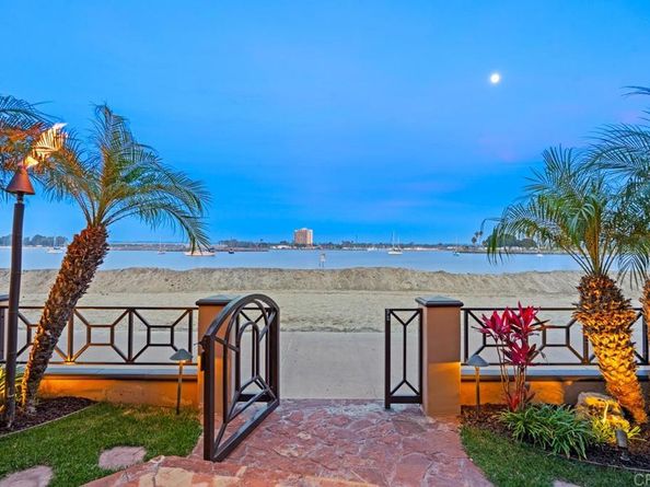 2741 Bayside Walk, San Diego CA 92109