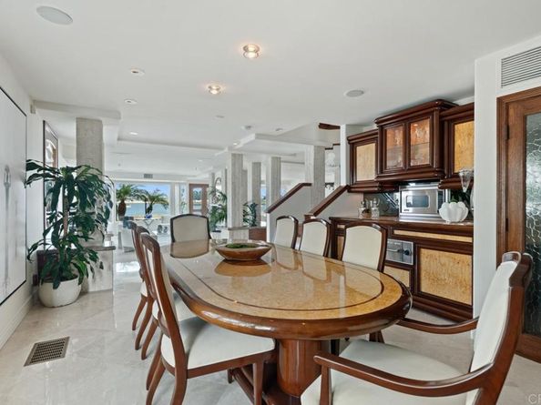 2741 Bayside Walk, San Diego CA 92109