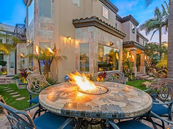 2741 Bayside Walk, San Diego CA 92109