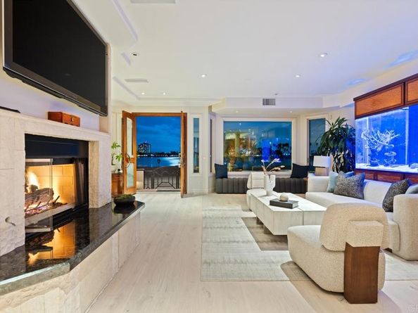 2741 Bayside Walk, San Diego CA 92109