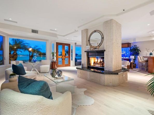 2741 Bayside Walk, San Diego CA 92109