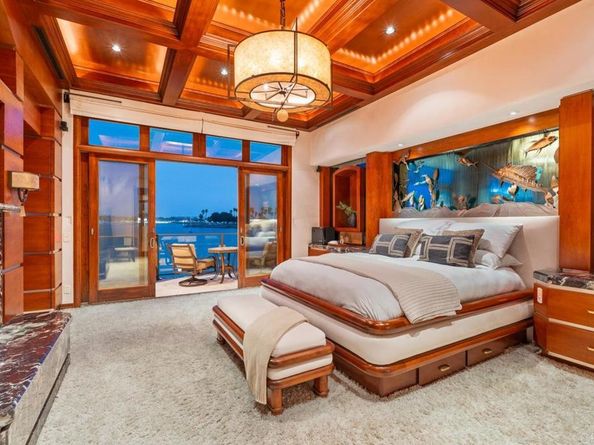 2741 Bayside Walk, San Diego CA 92109