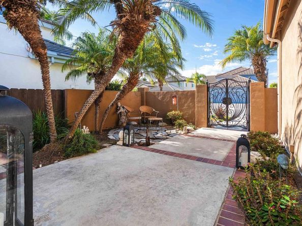 12443 Darkwood Road, San Diego CA 92129