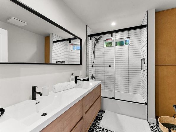 1933 Chatsworth Boulevard, San Diego CA 92107