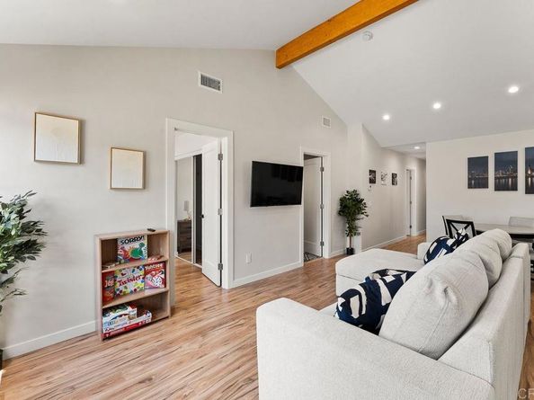 1933 Chatsworth Boulevard, San Diego CA 92107