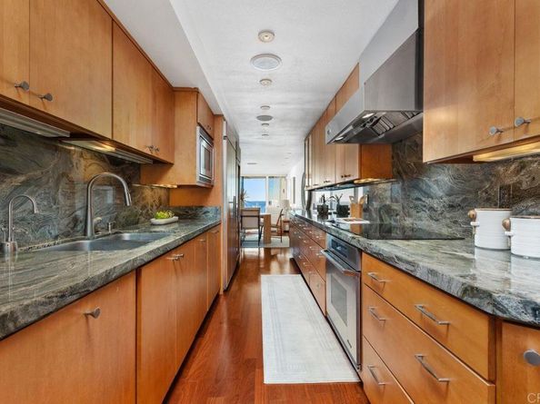 369 W I Street, Encinitas CA 92024