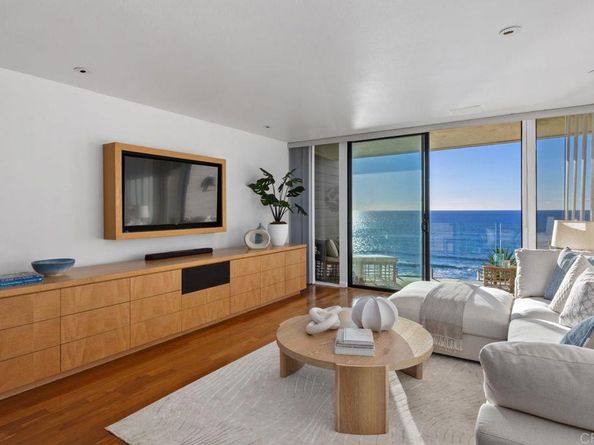 369 W I Street, Encinitas CA 92024