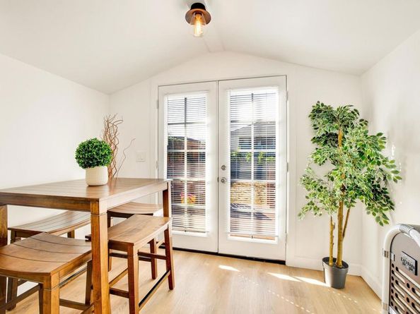 376 378 Acacia Drive, Carlsbad CA 92008