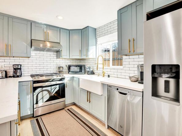 376 378 Acacia Drive, Carlsbad CA 92008