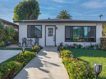 376 378 Acacia Drive