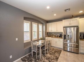 2402 Honeybell Lane, Escondido CA 92027