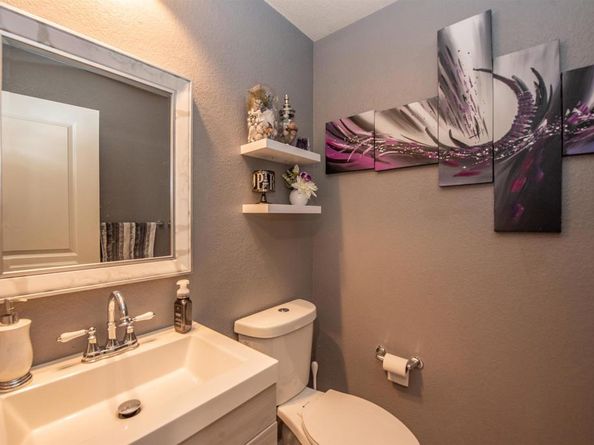 2402 Honeybell Lane, Escondido CA 92027