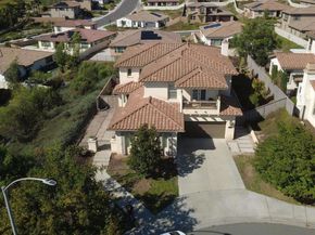 2402 Honeybell Lane, Escondido CA 92027