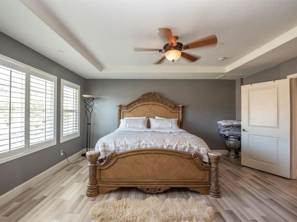 2402 Honeybell Lane, Escondido CA 92027