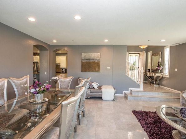 2402 Honeybell Lane, Escondido CA 92027