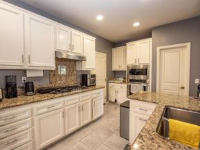 2402 Honeybell Lane, Escondido CA 92027