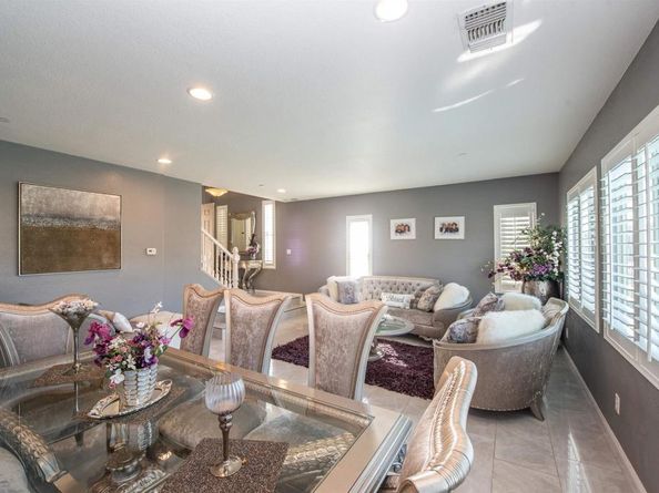 2402 Honeybell Lane, Escondido CA 92027