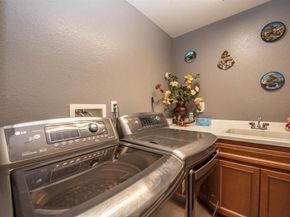 2402 Honeybell Lane, Escondido CA 92027