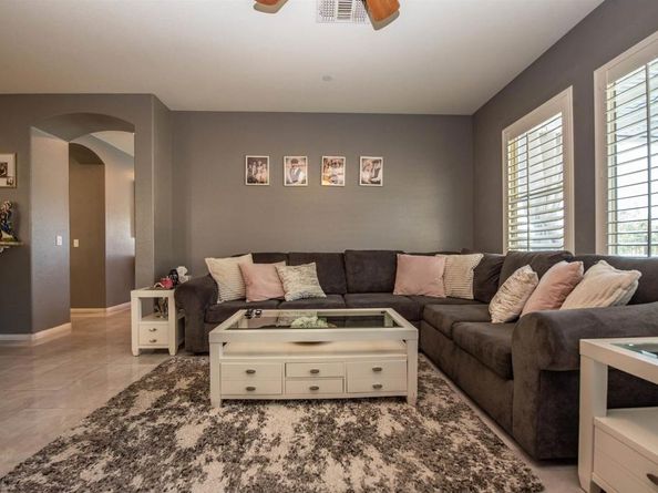 2402 Honeybell Lane, Escondido CA 92027