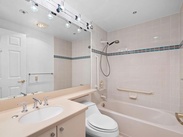 3890 Nobel Drive 1404, San Diego CA 92122