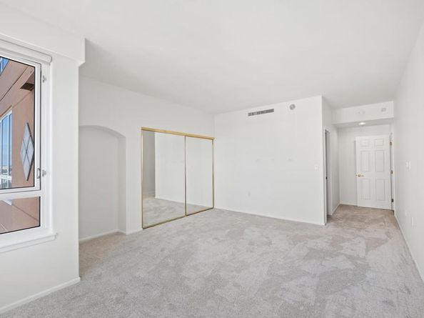 3890 Nobel Drive 1404, San Diego CA 92122