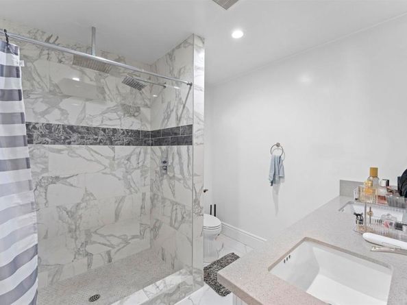 1045 Howard Avenue, Escondido CA 92029