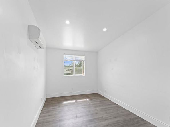 1045 Howard Avenue, Escondido CA 92029