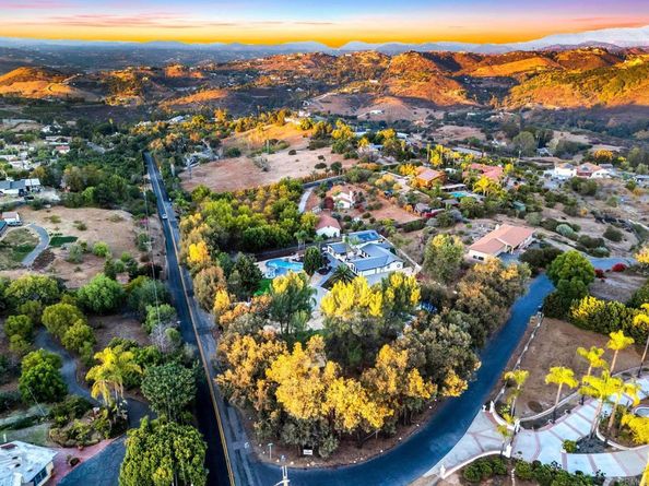 3065 Fairview Drive, Vista CA 92084