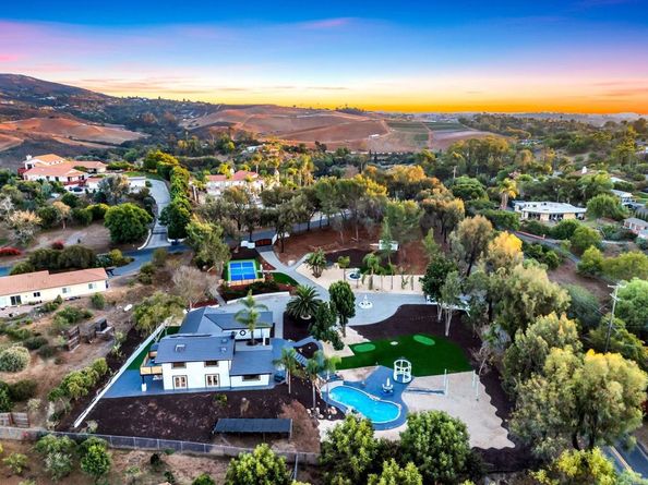 3065 Fairview Drive, Vista CA 92084