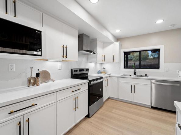 3065 Fairview Drive, Vista CA 92084