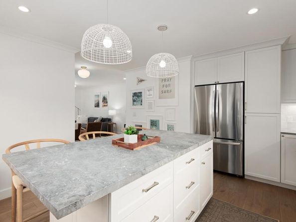 937 3Rd Street, Encinitas CA 92024
