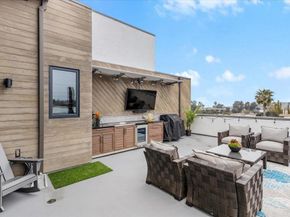 2677 State Street 301, Carlsbad CA 92008