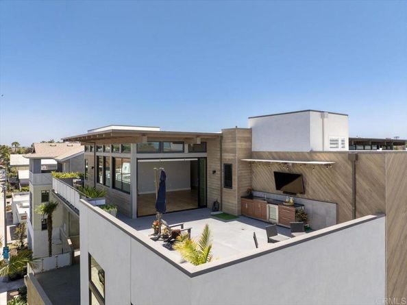 2677 State Street 301, Carlsbad CA 92008