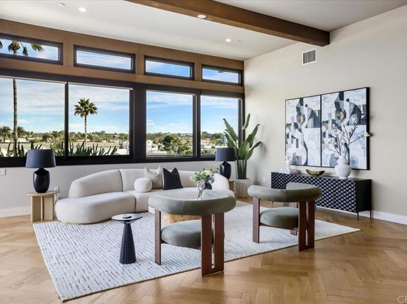 2677 State Street 301, Carlsbad CA 92008
