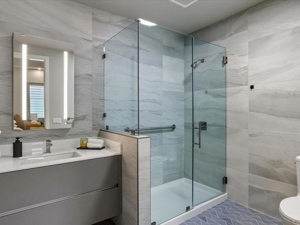 2677 State Street 301, Carlsbad CA 92008