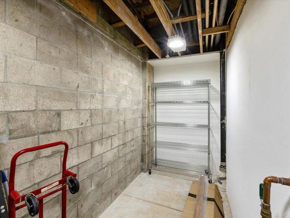 2677 State Street 301, Carlsbad CA 92008