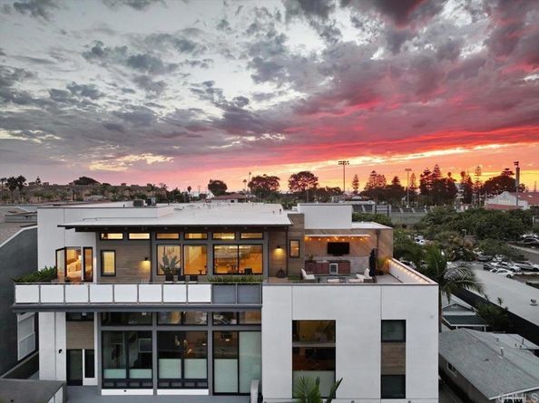 2677 State Street 301, Carlsbad CA 92008