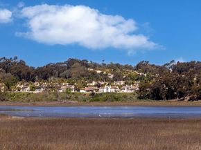 2541 Delphinium Lane, Carlsbad CA 92008