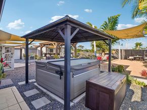 2852 Yvonne St, Oceanside CA 92056