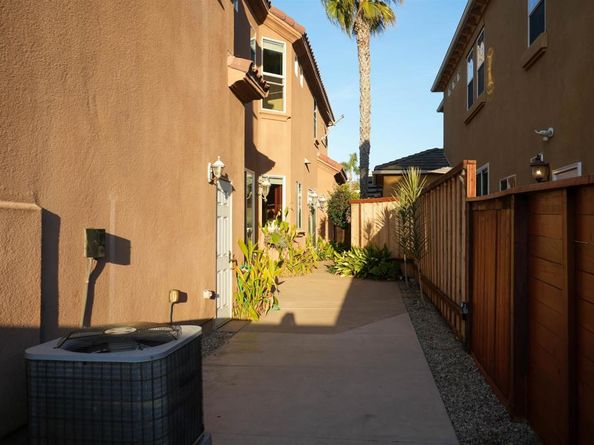 417 N Cedros Ave, Solana Beach CA 92075