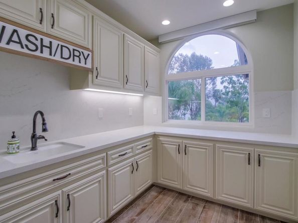 1458 Sierra Linda Drive, Escondido CA 92025