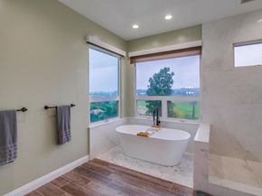 1458 Sierra Linda Drive, Escondido CA 92025