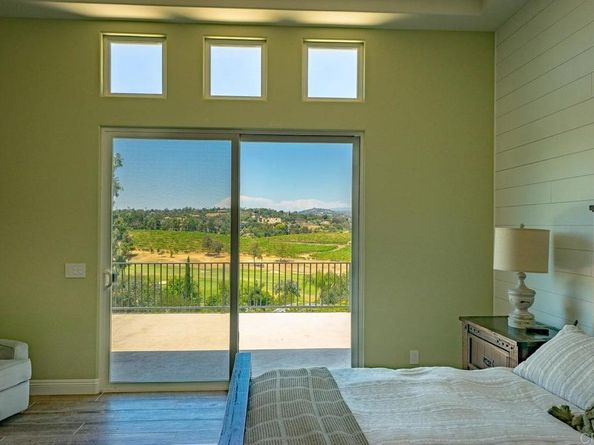 1458 Sierra Linda Drive, Escondido CA 92025
