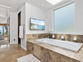 5390 Carlsbad Boulevard, Carlsbad CA 92008