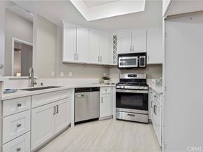 19431 Rue De Valore 39D, Lake Forest CA 92610